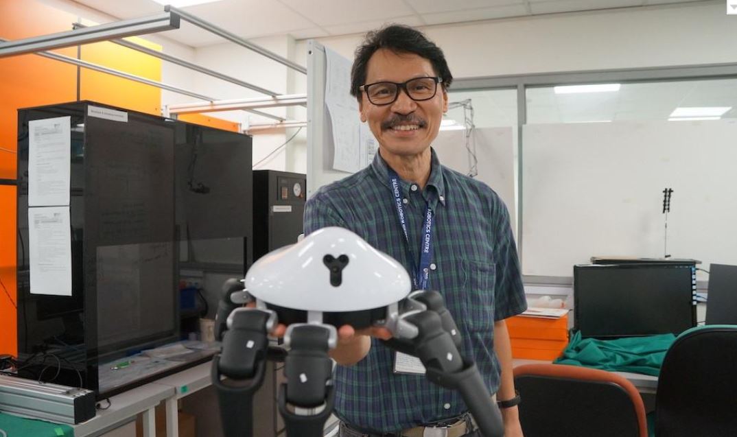 Marcelino Ang, Jr.  robots